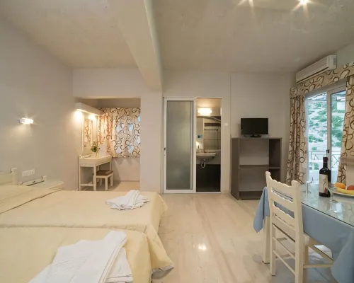 Pallada Hotel Hotels in Lampi