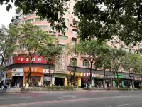 Zhongxian Junxuan Hotel - 2-Star