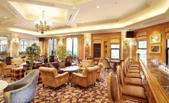 Lakeshore Hotel