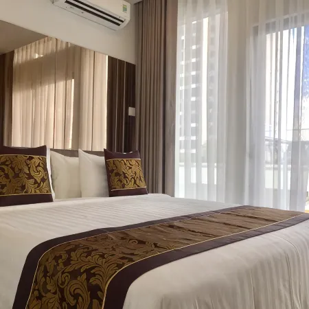 Aurora Western Village Отели рядом с достопримечательностью «Курортный отель Binh Quoi 2»