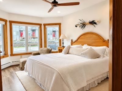Jay Peak 2BR/2BA Ski-in/Ski-Out V341