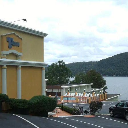 Lakefront Terrace Resort