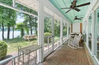 Waterfront oasis, tranquil masterpiece for relaxing and recreating beautifully - Homestays