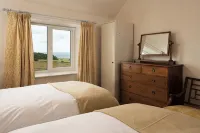 Gregor's Cottage: Best coastal view, luxury inside - 4-Star