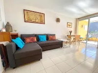 Sunny apartment directly on the Atlantic, the beach is right outside the door! Hotels in Tazacorte