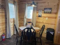 Cozy cabin in enjoyable Kaw City with WiFi, AC - 무료 와이파이