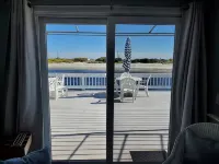 Oceanfront Condo #2 prime location w/ amazing views - Homestays