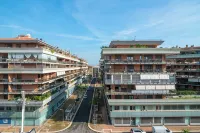 Delightful apartment with large terrace near Leonardo Da Vinci FCO Airport - Condos
