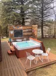 埃爾克哈特湖歷史山林小屋帶熱水浴缸 - 民宿
