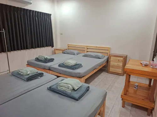 Padangbesa Border Private room & Hostel - Homestays