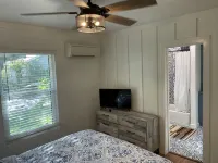 Newly remodeled coastal cottage 3 blocks from the water! - ブティック