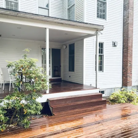 Downtown Kennebunk Home - Spacious! - Walk to area shops and restaurants!