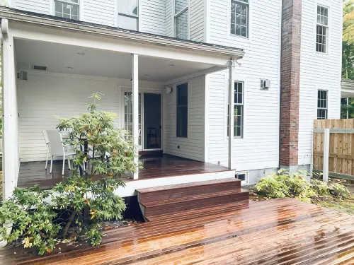 Downtown Kennebunk Home - Spacious! - Walk to area shops and restaurants!