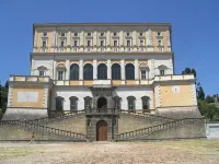 Old "borgo" in Maremma among olive groves, etruscan treasures, lake and sea.WIFI