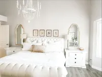 New! Peaceful, clean, heated pool, lake 2 blocks, outdoor bed swing - 방갈로