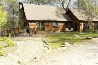 The Lodge at Hawthorn Haven - Chalets