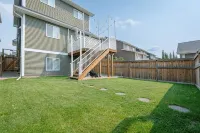 3 Bedroom Luxury Home w/ Office & Theatre