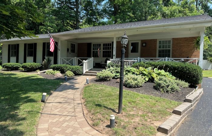 Charming 2-bedroom house near Artpark in the Village of Lewiston