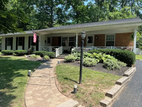 Charming 2-bedroom house near Artpark in the Village of Lewiston