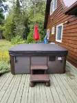 Granite Lake Chalet - waterfront Temagami/Hot Tub - 2 tähden