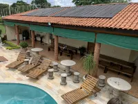 A Country House That Offers Tranquility and Comfort to Your Family. - Pools