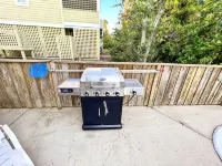 Waterfront, Stunning Views + Pool + Kayaks! Pet Friendly!