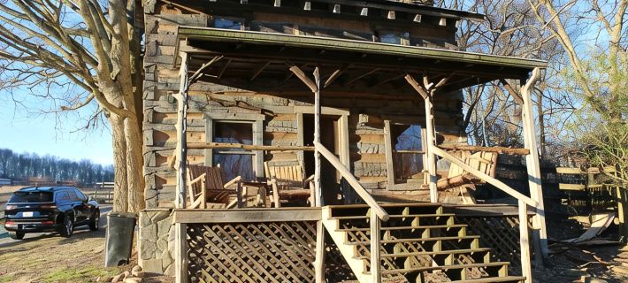 Step back in time a charming 1880 historic cabin Hotels in Washington County