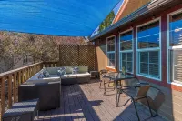 WALK EVERYWHERE!  4 BEDROOMS +BONUS RM & QUAINT BACKYARD - Boutique