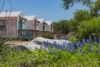 Glamping in Spicewood TX Hill Country~ Cabin 1 The Madison at Green Acres - 4-stjärniga
