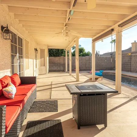 Game Room/ Pool and Jacuzzi Cozy Home in Yuma