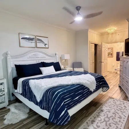 Exceptional Reviews Upgrades Stunning View Indoor Pool Boat Access Fish Cleaning