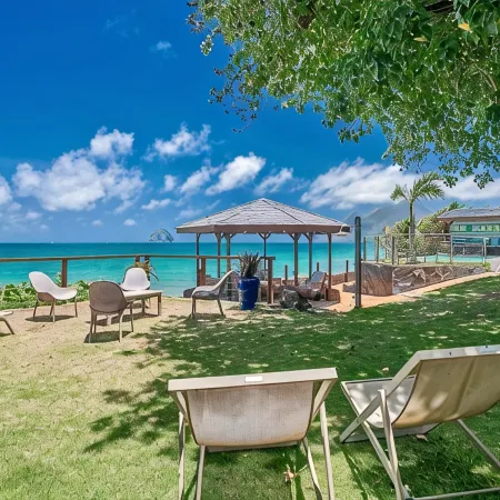 La Sirène du Diamant ,18 guestsSpacious beachfront rental in Martinique :