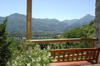Prestigious Self Catering Holiday Villa For Rent in Barga, Lucca, Firenze,