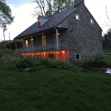 SPRINGHOUSE 1803 - UNIQUE HISTORIC HOME
