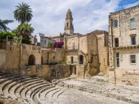 Apartment in the historic center of Lecce with vaults and Lecce stone. - Apartemen