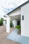 Mesa Retreat Quiet, Stylish Desert Escape + Golf