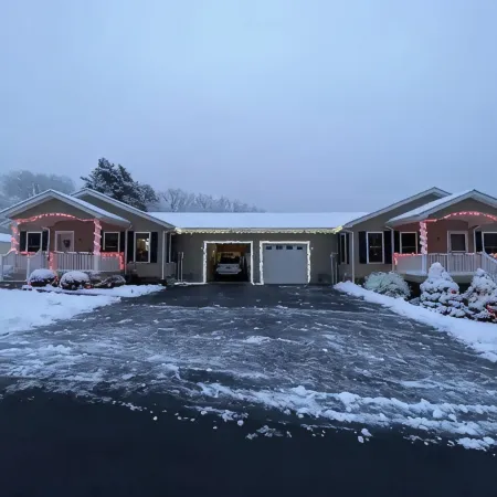 Stylish Cozy Home with Gorgeous Views!