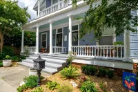 Downtown Blue Manor 1