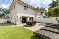 Modern Delray Beach Charmer - Near Atlantic Ave. in Delray Beach - Kitchens