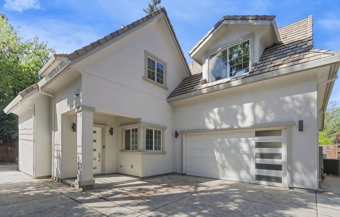 The Ayla Plan: 4BR, 3.5BA, 2600 Sq Ft, Near Campus