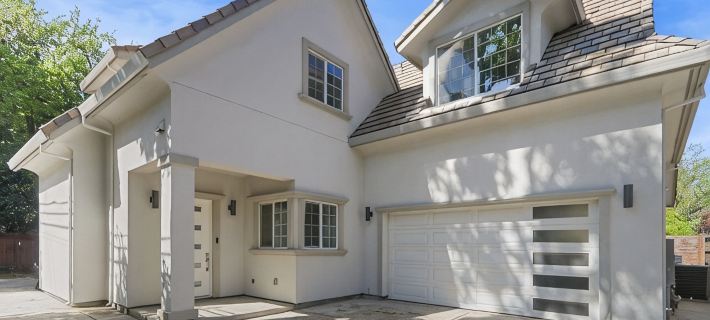 The Ayla Plan: 4BR, 3.5BA, 2600 Sq Ft, Near Campus Hotels in Davis