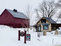 SKI-IN, SKI-OUT! LIFT and MT. VIEWS UNBEATABLE LOCATION for ALL SEASONS! Unit 2 - Wifi