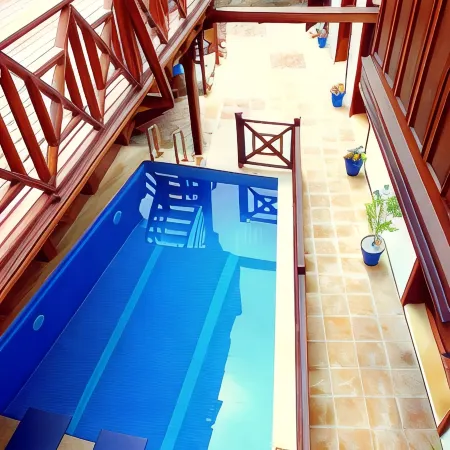 Amazon Petite Palace