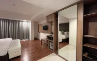 Arch Hotel Bogor - parking
