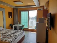 Buan (Byeonsanbando) Badaga Boineun Pension - พร้อมWifi