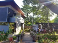 Acacia Garden Inn