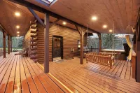Circle J Lodge, Relaxing pet friendly cabin at Terry Peak with new hot tub!