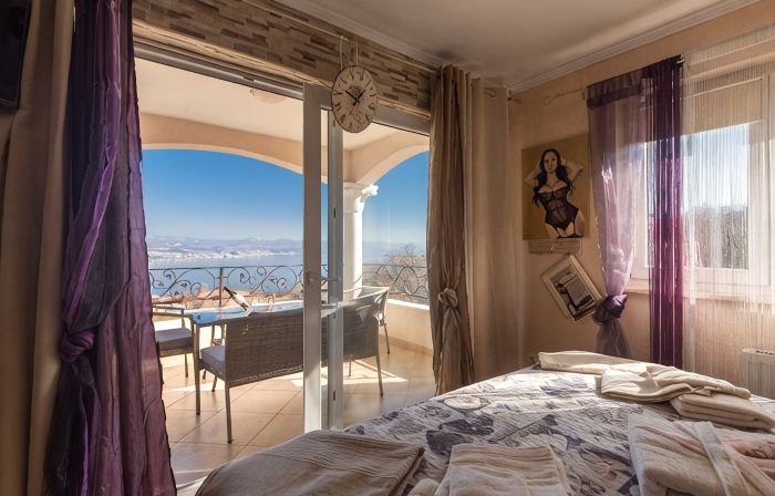 Luxurious Villa Emily - Private Pool, Stunning Sea Views, and Unmatched Comfort