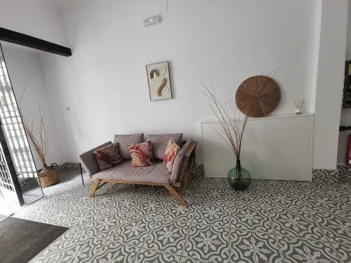New J&J Hostel - Homestays