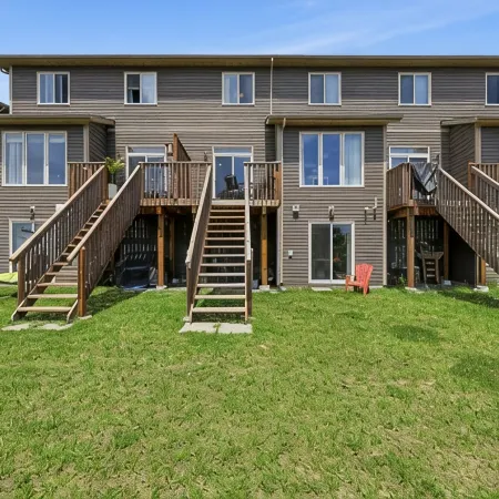 Modern Niagara Retreat 3Br Home Near Falls & Brock